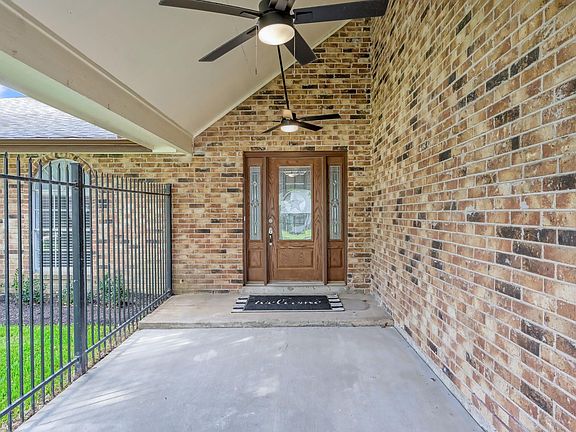 2nd image of 23911 Spring Moss Dr