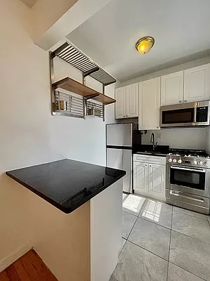 Rented by Bohemia Realty Group | media 9