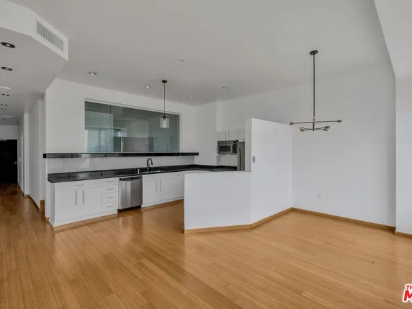 1100 Wilshire Blvd APT 2207, Los Angeles, CA 90017