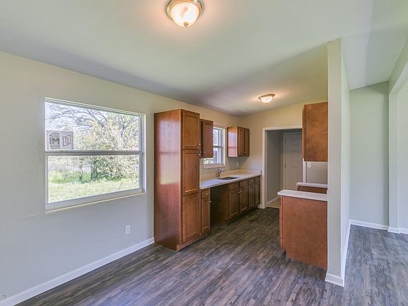 4th image of 7967 Lorient Dr