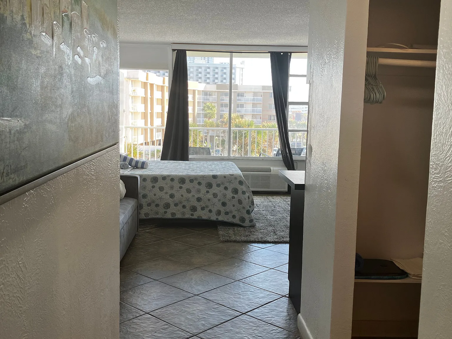 Studio, 430 sqft, $1,350 — Photo 3