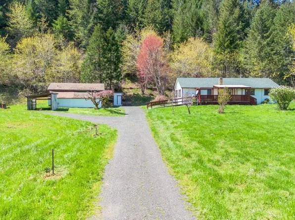 6151 Willis Creek Rd, Winston, OR 97496
