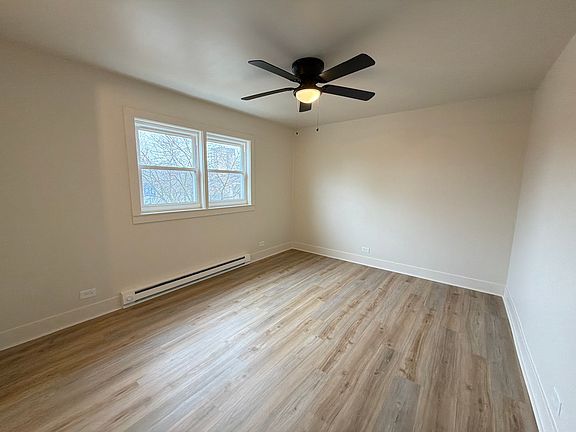 5th image of 11043 S Longwood Dr APT 5