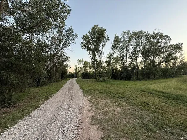 N Wilson Rd, Hutchinson, KS 67502