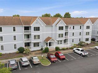 2 Harbor Watch Dr UNIT 718, Chesapeake, VA 23320