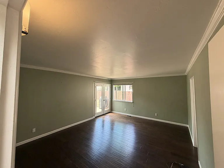 995 Carmel St — Photo 10