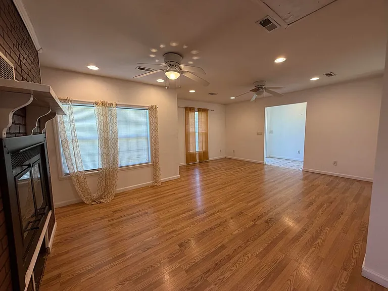 124 Miley Ave — Photo 3