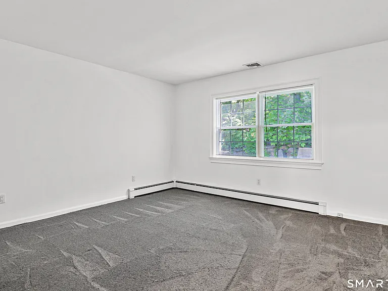 8 Woodchuck Ct — Photo 9