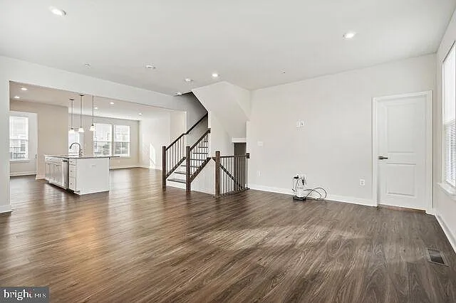 2715 Evansgreen Dr — Photo 4
