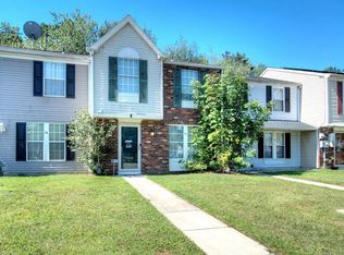 35 Victoria Manor Ct, Sicklerville, NJ 08081