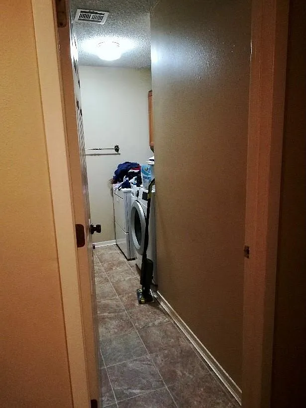 2 bed, 1200 sqft, $1,250 — Photo 3