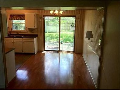 3rd image of 4365 Paxton Dr S