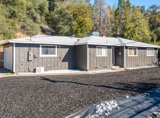 1514 Benton Dr, Redding, CA 96003