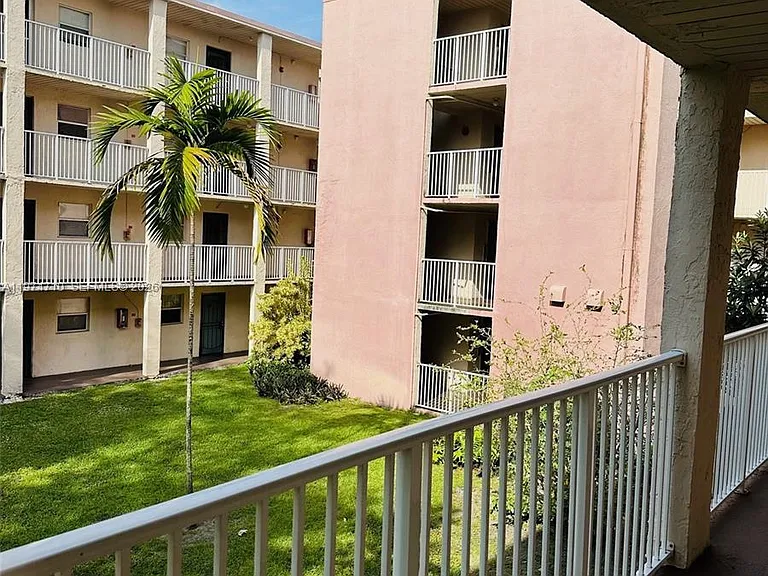 2800 NW 56th Ave #F203 — Photo 15