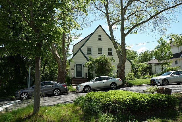 1st image of 334 Forest Ave