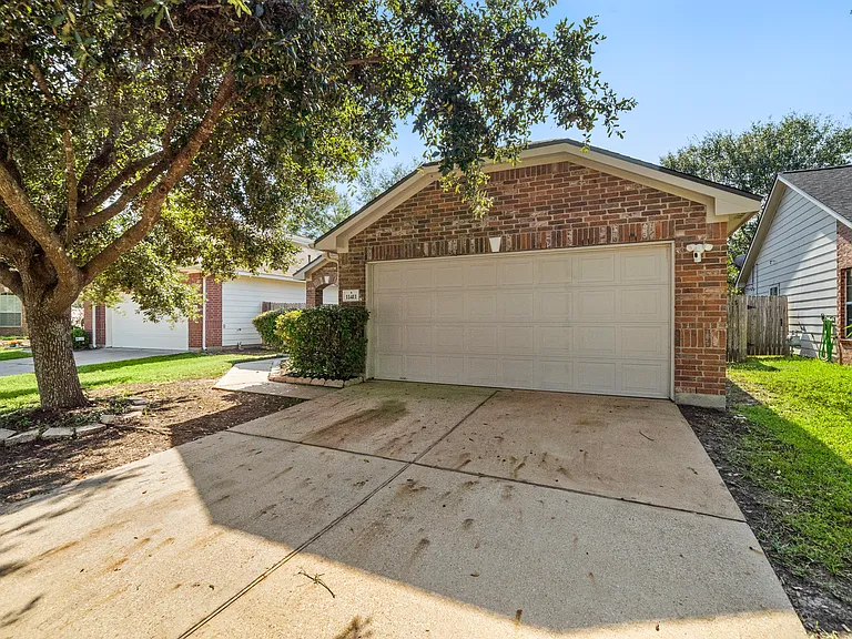 11411 Edmond Thorpe Ln — Photo 2