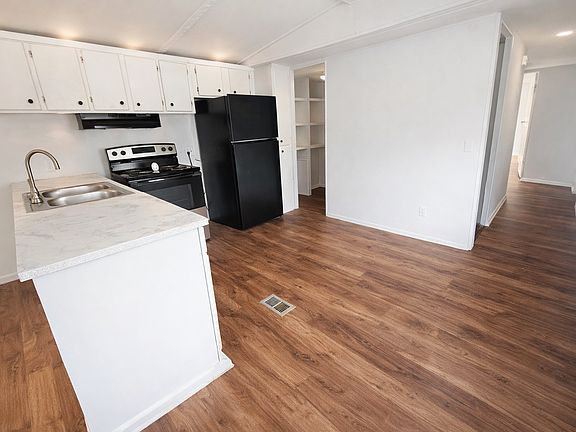 4th image of 412 McElhaney Rd Lot 4
