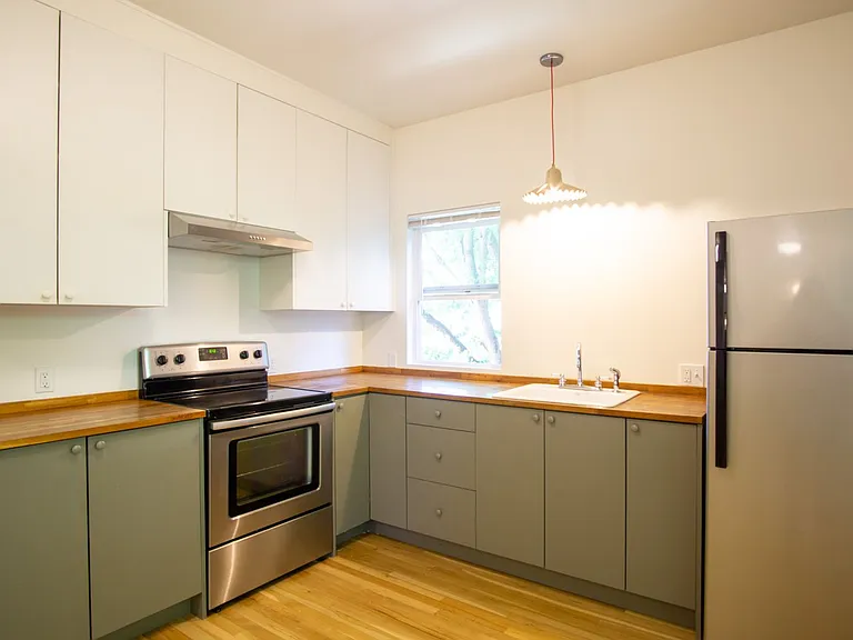 6426 N Princeton St #9 — Photo 6