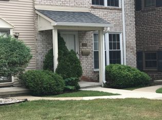 1885 Sheffield Dr, Ypsilanti, MI 48198