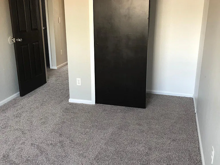 8319 Chancellor Dr — Photo 10