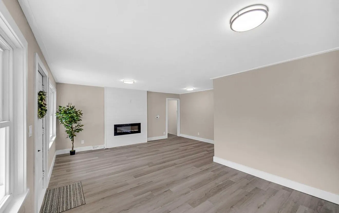 3 bed, 2239 sqft, $2,750 — Photo 4