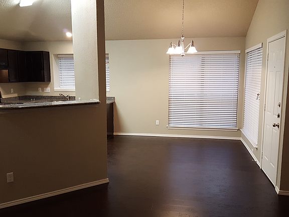 3rd image of 515 Valley Spring Dr