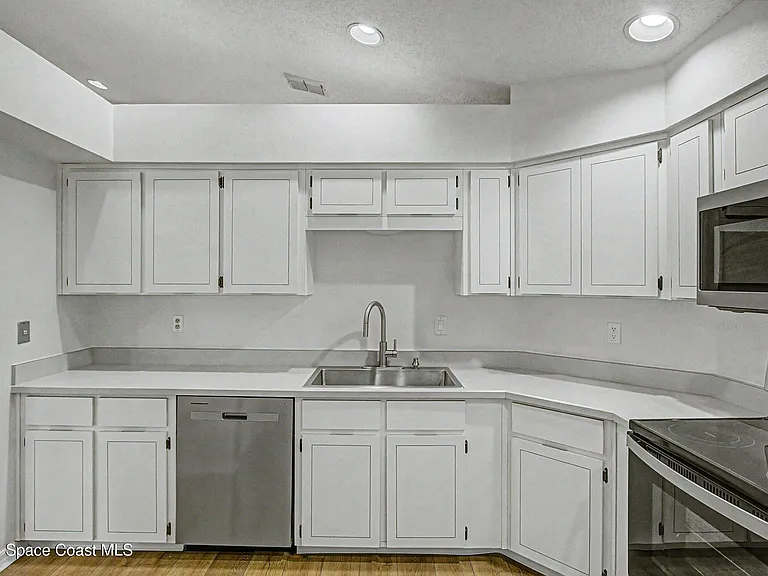 3474 Floral Palm Blvd — Photo 4