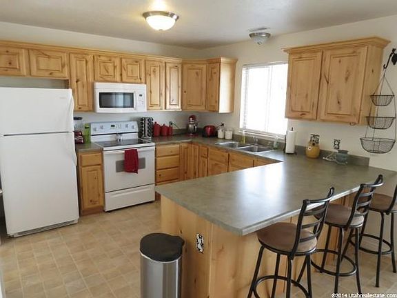 5th image of 1234 E Black Horse Dr