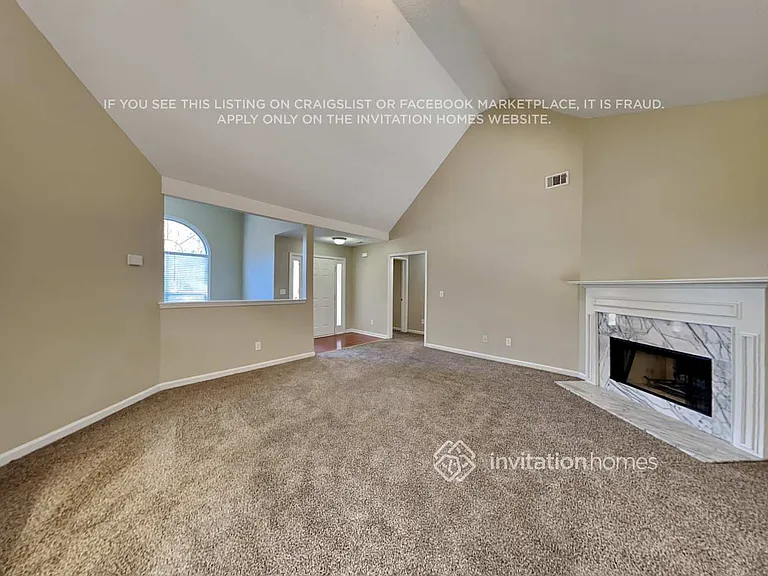1127 Chateau Ter — Photo 5