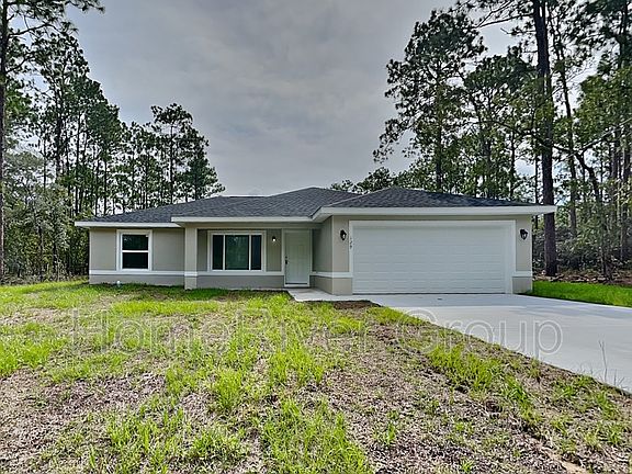 2nd image of 129 NW Redwood Dr