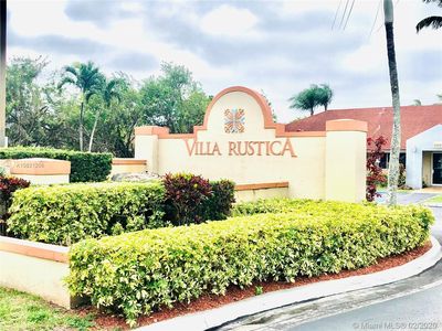 18880 NW 57th Ave APT 303, Hialeah, FL, 33015