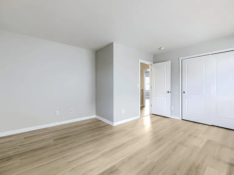 Upstairs Bedroom 2