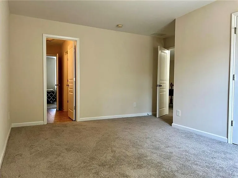 220 Stone Park Dr — Photo 25