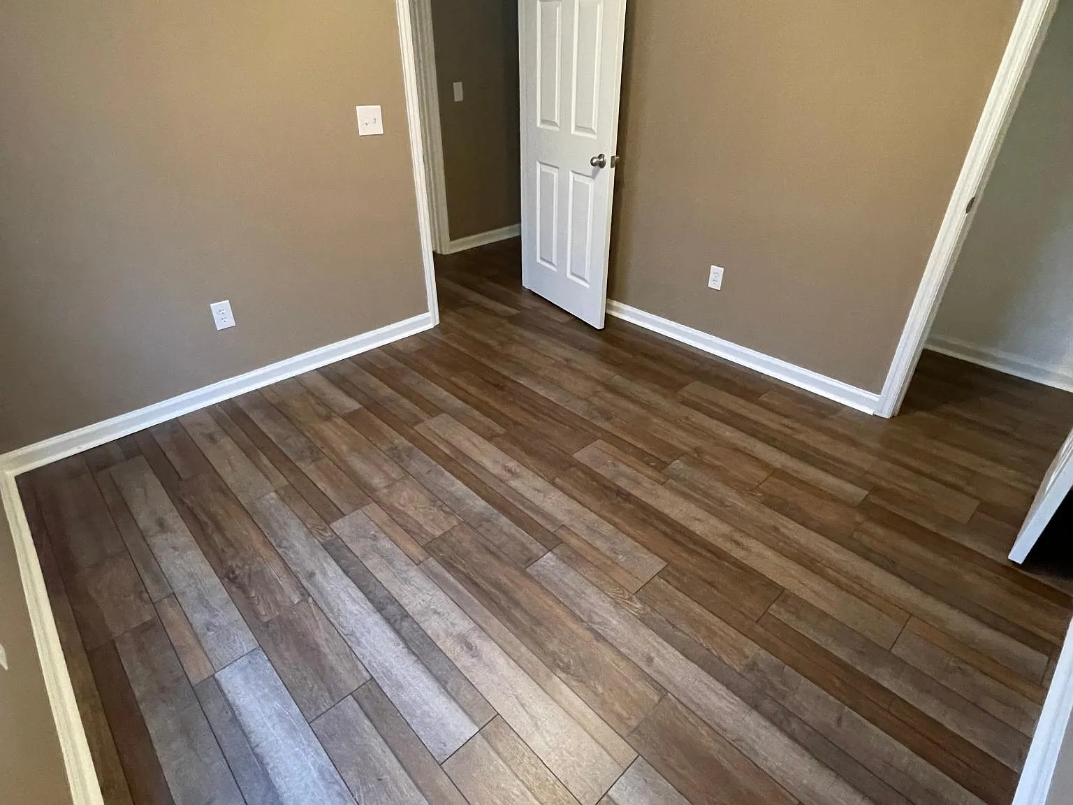 4 bed, 1248 sqft, $750 — Photo 3