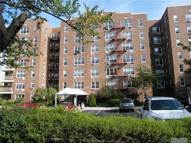 1st image of 2325 Bell Blvd APT 2G