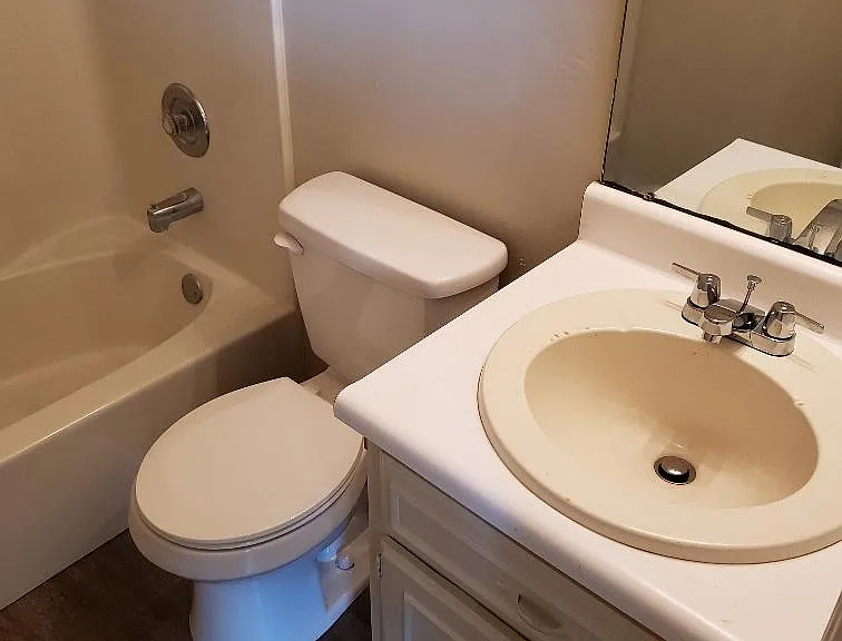 230 Lanier Dr #215 — Photo 34