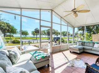 1501 Beach Dr SE, Saint Petersburg, FL 33701