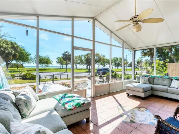 1501 Beach Dr SE, Saint Petersburg, FL 33701