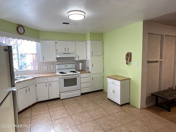 5th image of 22530 W Willow St
