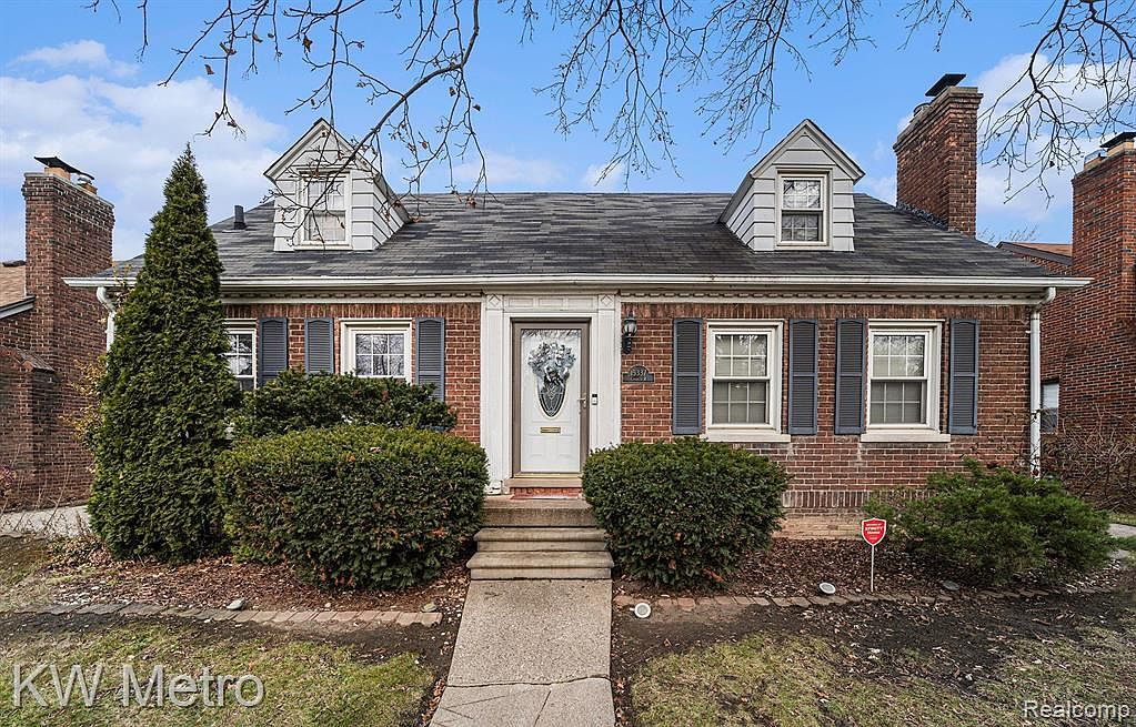 15337 Charles R Ave, Eastpointe, MI 48021 Zillow