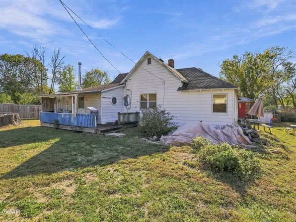 401 Main St, Wentworth, MO 64873