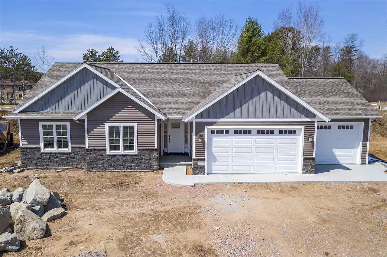 5104 Look Street, Weston, WI 54476 | Zillow