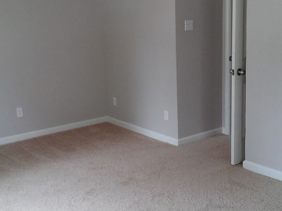 4th image of 3014 Royal Glen Dr