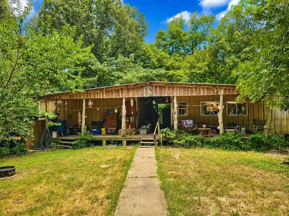 4499 Weaver Bend Rd, Huntington, TX 75949