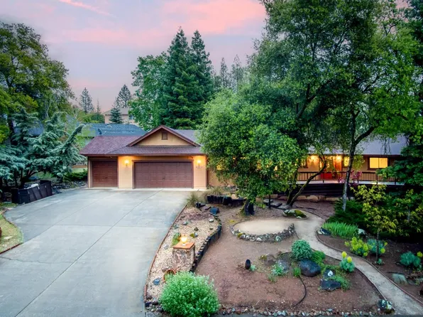 12001 Waxwing Ct, Penn Valley, CA 95946
