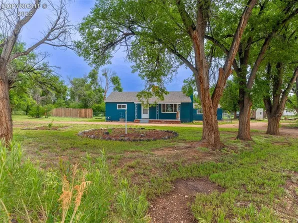 490 K St, Penrose, CO 81240