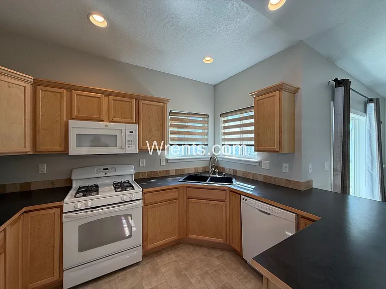 8410 W Campus Dr — Photo 6