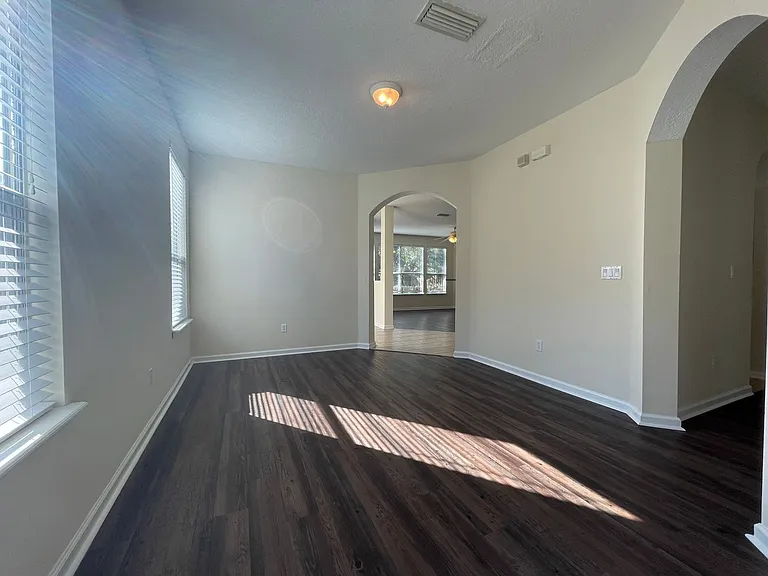 3125 E Banister Rd — Photo 6