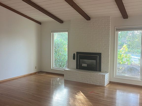 living room, gas fireplace