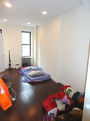 Rented by Prospect Equities Real Estate Corp | media 12